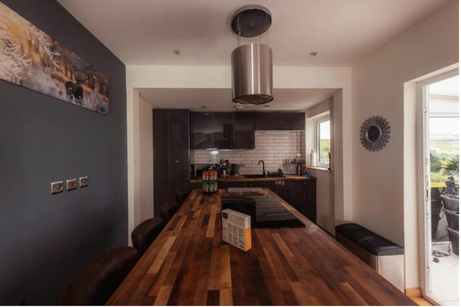 Luxury Cottage With Stunning Views Near Fairy Pools - School House 3 Carbost  Extérieur photo