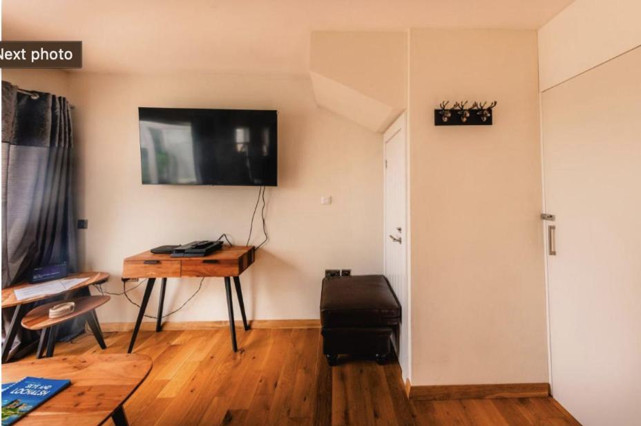 Luxury Cottage With Stunning Views Near Fairy Pools - School House 3 Carbost  Extérieur photo