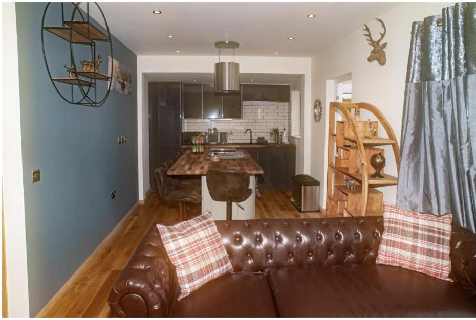 Luxury Cottage With Stunning Views Near Fairy Pools - School House 3 Carbost  Extérieur photo